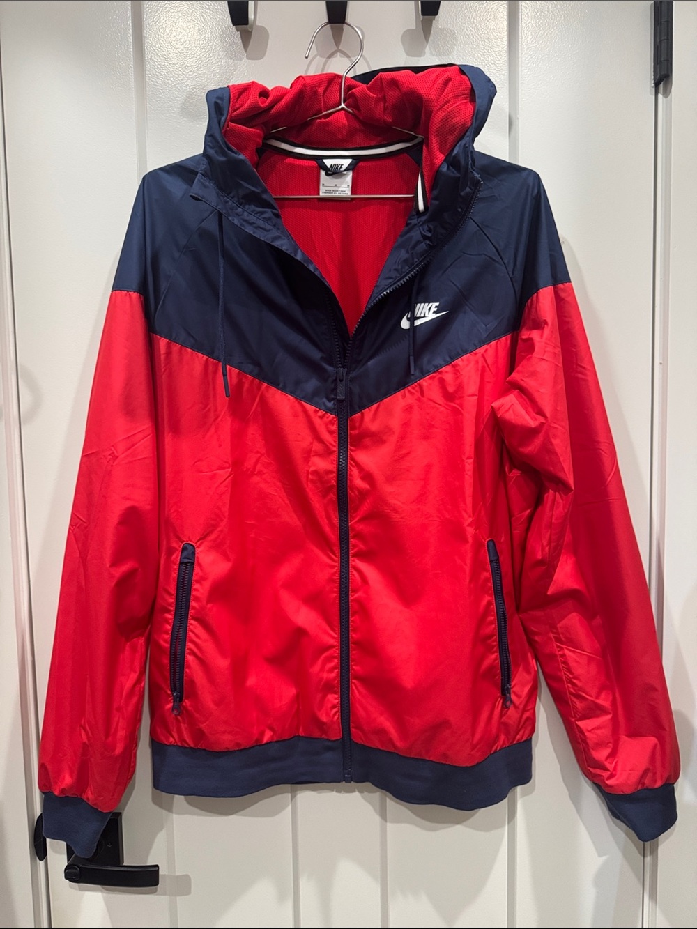 Nike Red and Navy Colorblock Hooded Windbreaker retro medium